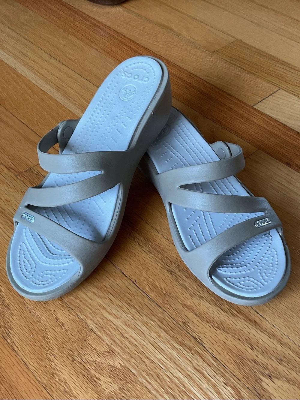 CROCS Women's Light Gray Wedge Sandals